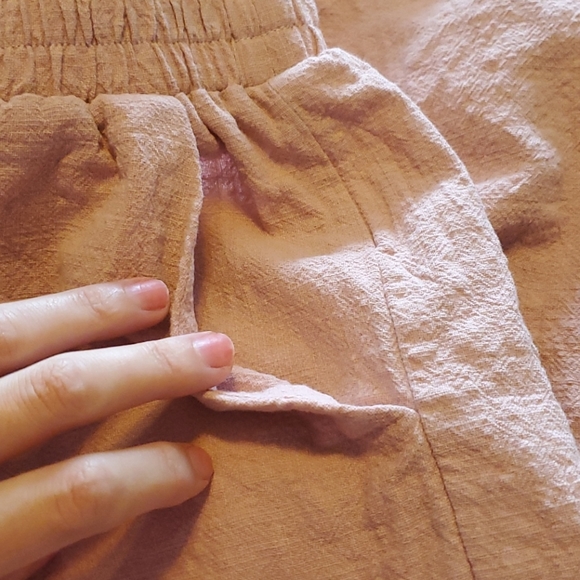 Pink blouse and short set - Picture 7 of 16